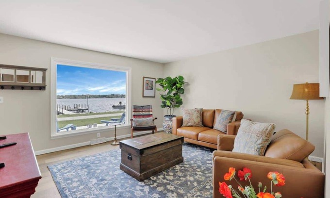 Buckeye Lake Casa | The North Shore Spot-Waterfront Home!
