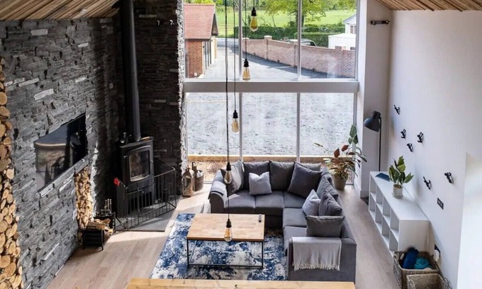 Durley Casa | The Oak Barn conversion with Hot Tub