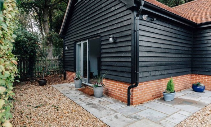 Henley Casa | The Oak - Brand new Countryside 2 Bedroom Annex - From 165 Per Night