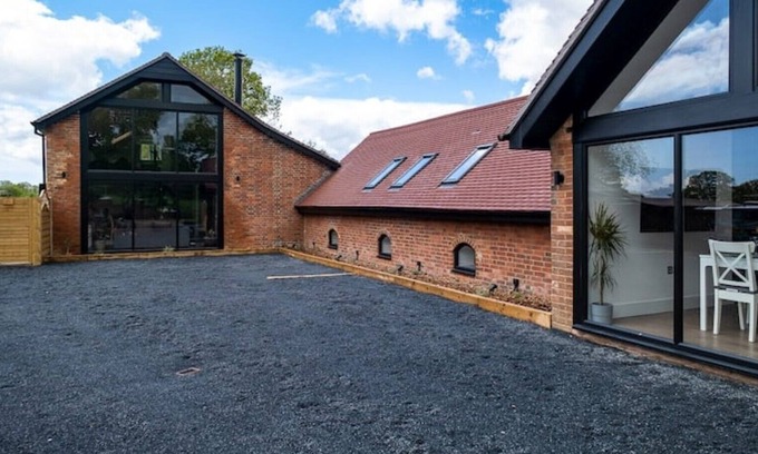 Durley Casa | The Oaks Barns with Hot Tubs
