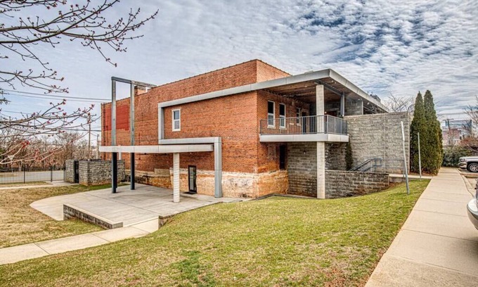 Winston - Salem Apartamento | The Oasis at Camel City Lofts WS
