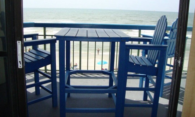 Cherry Grove Beach Condominio | The Oceans #404 - 2 Br Condo