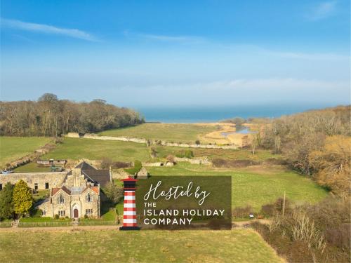 Ryde Casa | The Old Abbey Farmhouse - Stay at Quarr Abbey Monastery - Pet-Friendly Farmhouse with History & Countryside Views, surrounded by woodland & nature