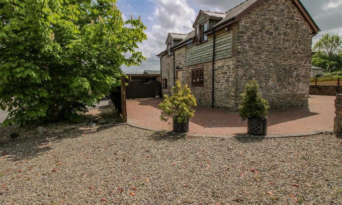 Bishops Castle Casa | The Old Barn, Bishops Castle