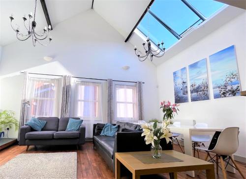 Redcliffe Apartamento | The Old Coach House: Luxury Harbourside Apartment