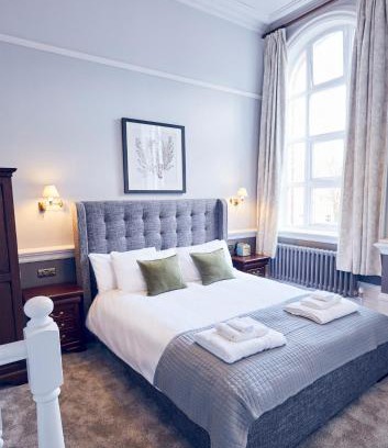 Warwick Town Centre Hotel | The Old Coffee Tavern