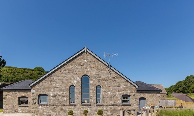 Kidwelly Apartamento | The Old Cow Shed (sleeps 16)