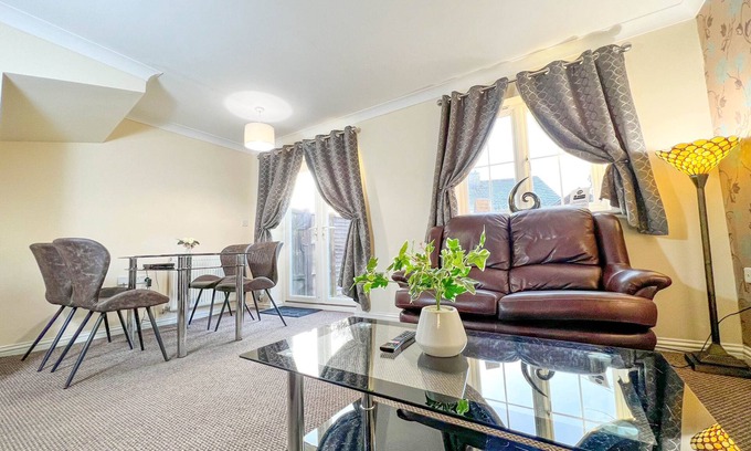 Frampton Casa | The Old Dairy Holiday Home