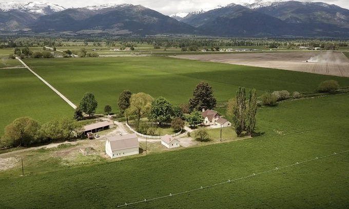 Stevensville Casa | The Old Farmstead