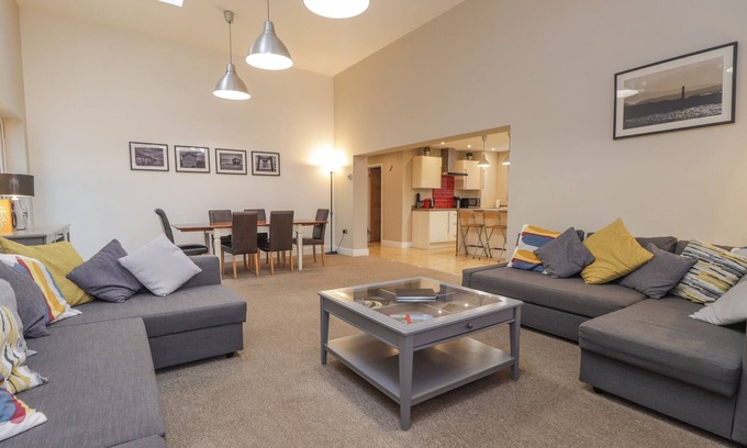 St Margaret's at Cliffe Cabaña | THE OLD FIRE STATION, pet friendly in St Margaret's At Cliffe