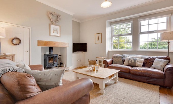 Dunstan Casa | The Old Gardeners