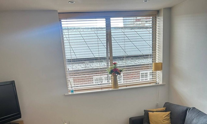 Newbury Apartamento | Apartamento-Ciudad-Baño Privado-Vista al patio