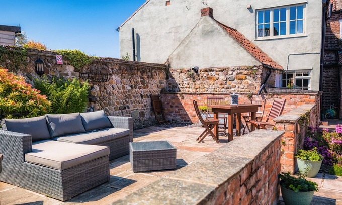 Skipsea Cabaña | The Old Milking Parlour
