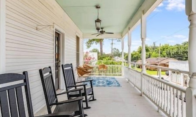 Breaux Bridge Apartamento | The Old Opera House Loft