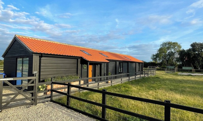 Low Catton Casa | The Old Potting shed 2 bedroom cottage with hot tub near York, pet friendly