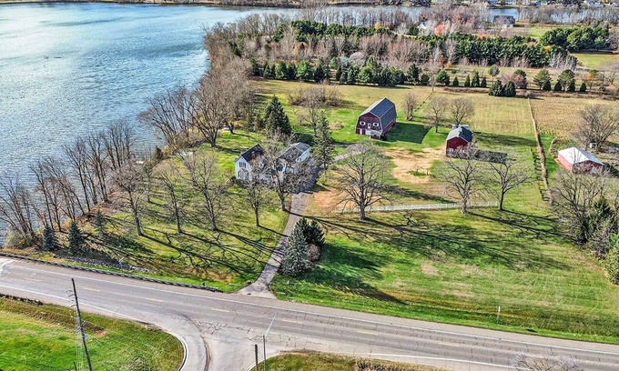 Allegan Casa | The Old Snow Farm: Lake Allegan Waterfront, Classic Farmhouse, Fire Pit, Patio
