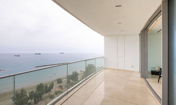 Neapolis Apartamento | The One II - Two Bedroom Apartment, Sleeps 4