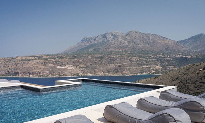 Areopoli Apartamento | The One Limeni Residence Three, The One Limeni