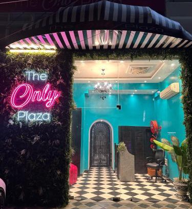 Allahabad Hotel | The Only Plaza