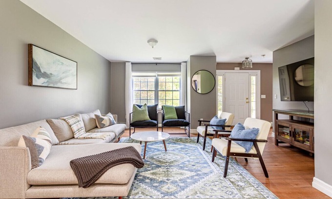 Cottekill Casa | The Onyx at High Falls