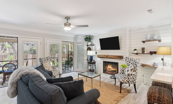 Epworth Acres Casa | The Opal: Cozy 3/3 SSI Nest