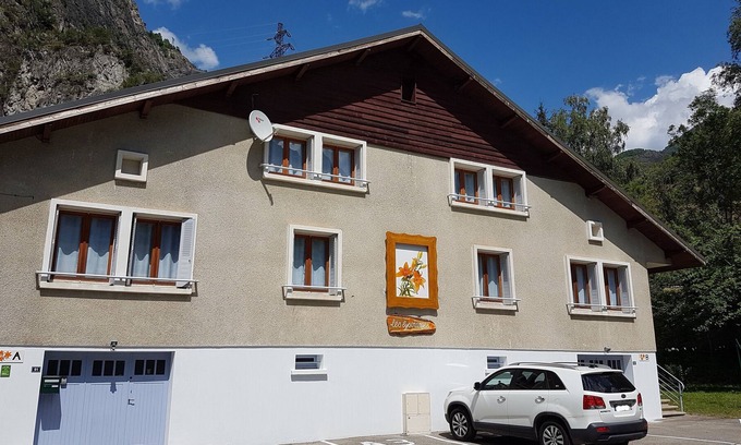 Le Bourg-d'Oisans Apartamento | Los lirios naranjas - ubicación ideal para ciclistas a 4 km del pueblo de Oisans