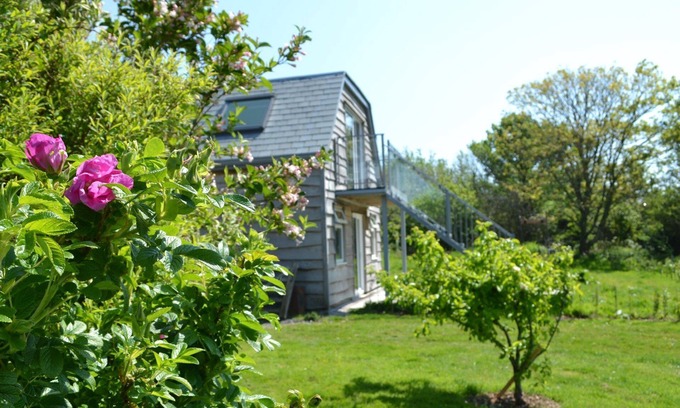 Hartland Cabaña | The Orchard, shared hot tub and sauna
