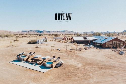 Pioneertown Casa | The Outlaw By The Cohost Company