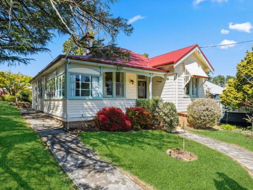 Leura Casa | The Outlook