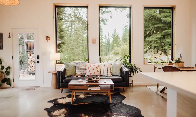 Klamath County Cabina | The Outpost Properties: Keno House