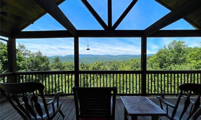 Purlear Cabina | The Overlook---Amazing mountain views from private cabin retreat!