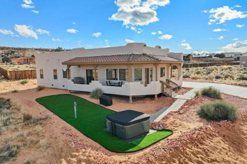 Greenehaven Casa | The Overlook - Amazing Views Hot Tub & Game Room