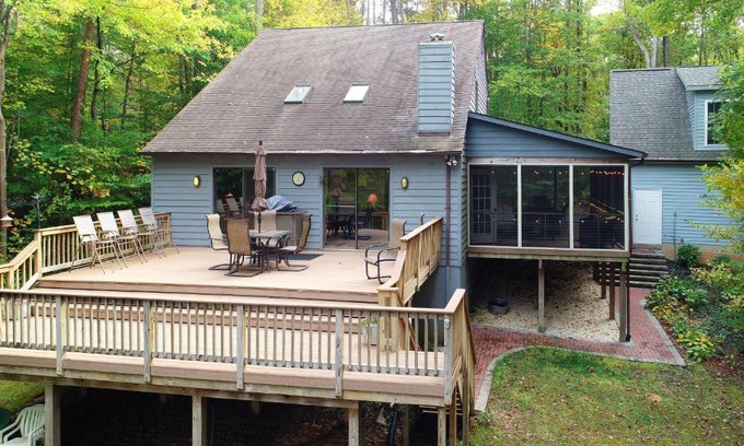 Livingston Casa | The Overlook