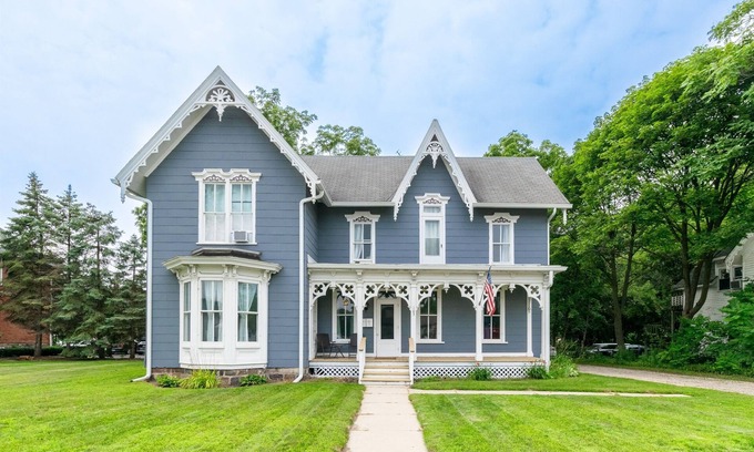 Oxford Apartamento | The Oxford Guest House - 1860's Remodeled 3b/2b Suite - Downtown Oxford