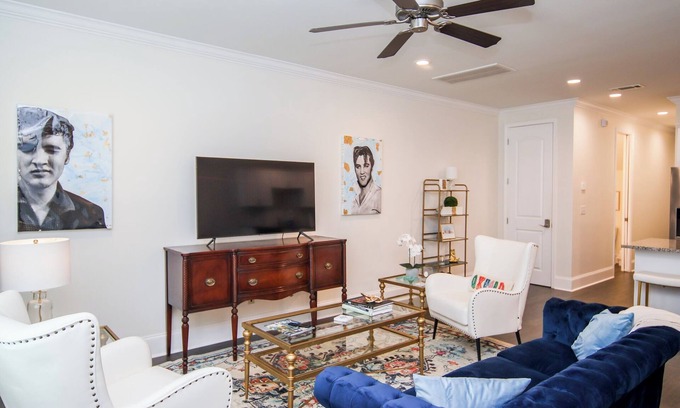 Oxford Casa | The Oxford Presley - Luxury Townhome Minutes from Ole Miss and The Oxford Square
