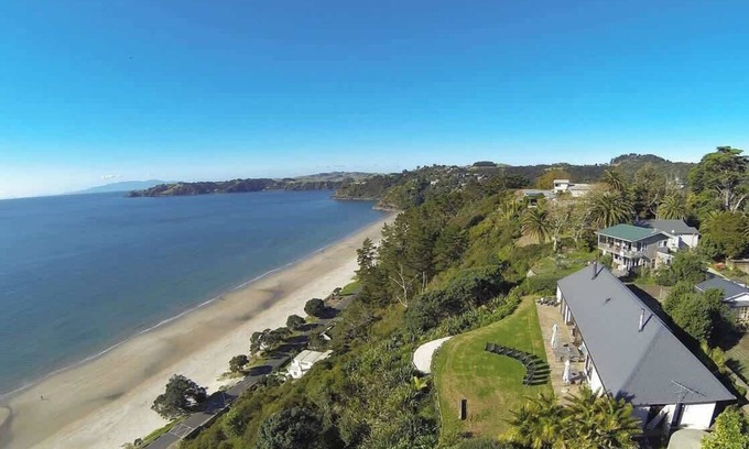 Onetangi Casa | The Pah - Stay Waiheke