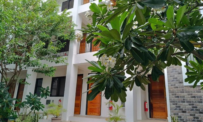 Muntinlupa Hotel | The Palines Aparthotel near Palazzo Verde Evia Alabang