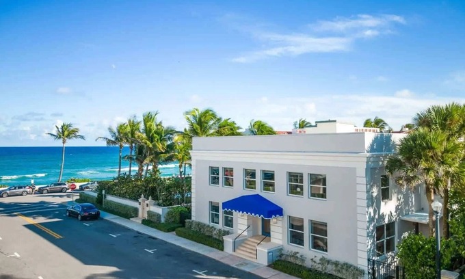 Palm Beach Condominio | The Palm Beach House - Tropical