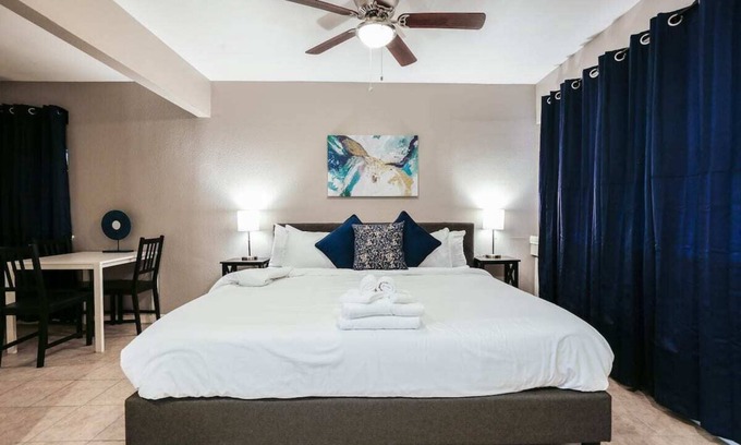 MacGregor Apartamento | The Palm Flats 01! Zoo! Museums! Medical Center!