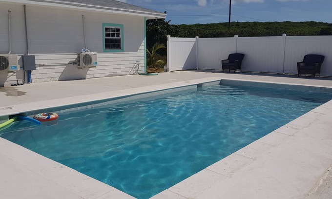 Governor's Harbour Casa | La casa de la palma con piscina y acceso a la playa