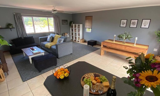 Durban North Apartamento | The Palms 3 bedroom loft apartment in leafy suburb