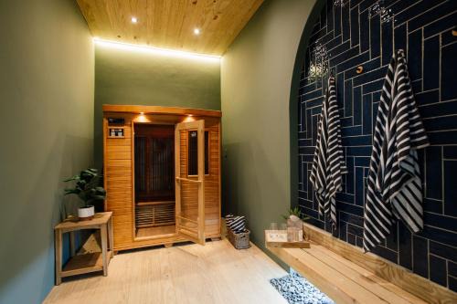 Hilton Hotel | The Palms Boutique Hotel