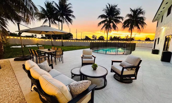 Richmond West Casa | The Palms - Lux Home in Miami w Pool & Huge Patio
