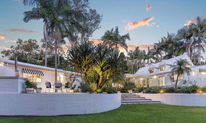Bangalow Casa | The Palms, Luxury Home in Bangalow by Belle Escapes