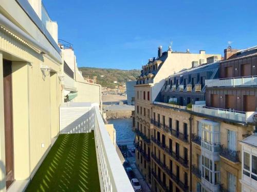Centro histórico Apartamento | The Palms new, ac, terrace, calm near Old Town