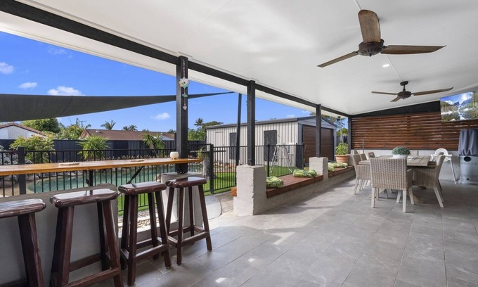 Sandstone Point Casa | The Pandanus Retreat