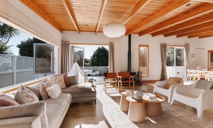 Papamoa Beach Casa | The Papamoa Pad ~ Papamoa - Beyonder Holiday Homes