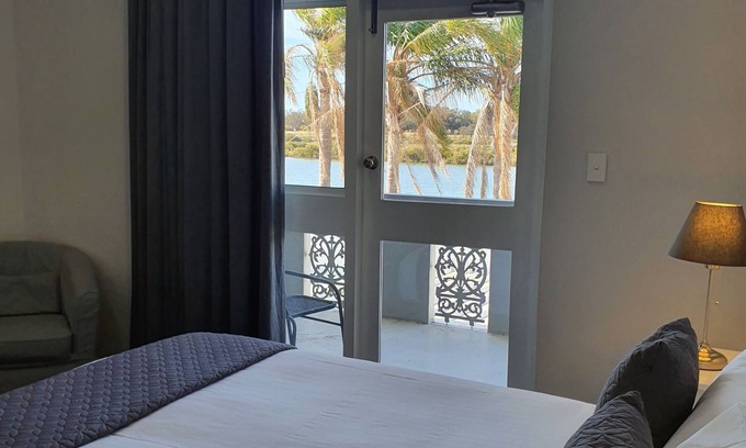 East Bunbury Hotel | The Parade Hotel
