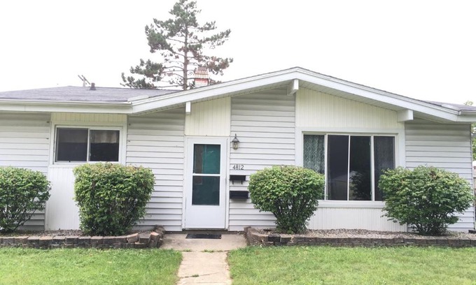 Lansing Casa | The Paradise @ Lyncott