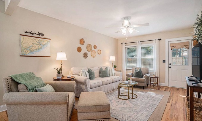 North Charleston Casa | The Park Circle Haven ~ Spacious 5br/4ba Home!